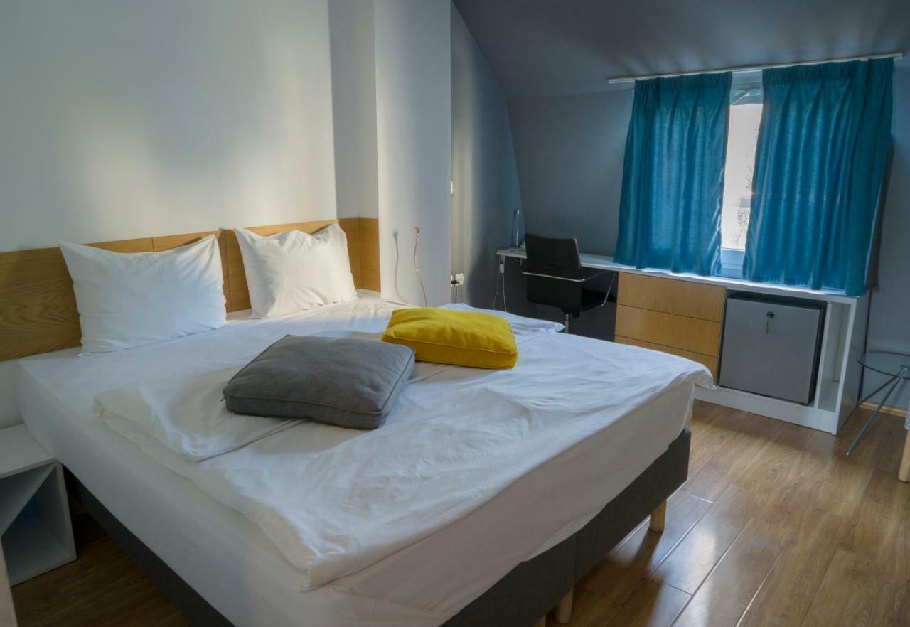 Transit Hotel Central Skopje Buitenkant foto